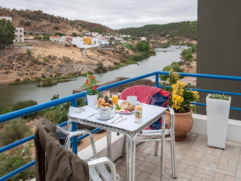 Beira Rio Hotel Mertola Exterior photo