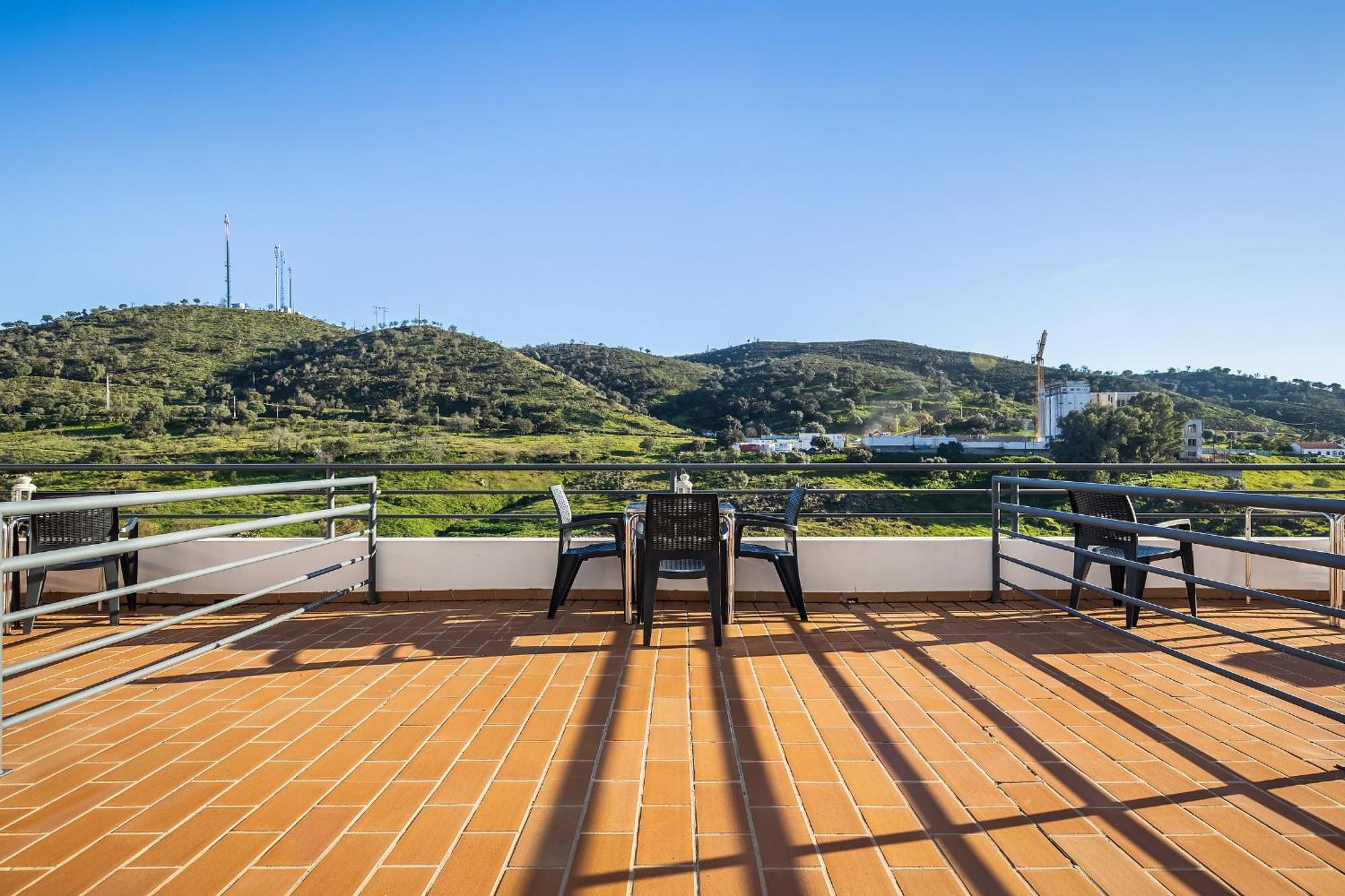 Beira Rio Hotel Mertola Exterior photo