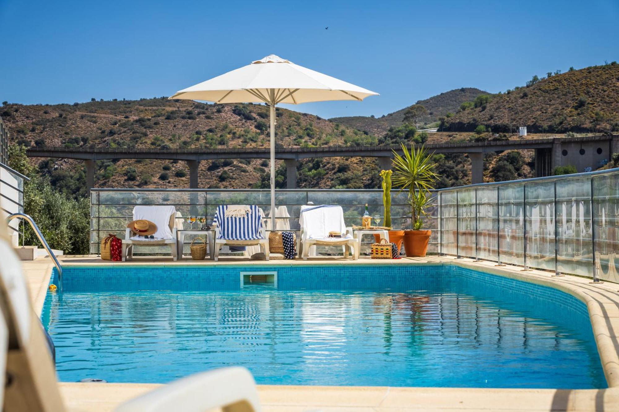 Beira Rio Hotel Mertola Exterior photo