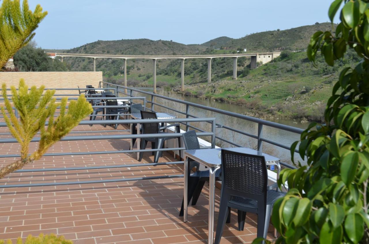 Beira Rio Hotel Mertola Exterior photo